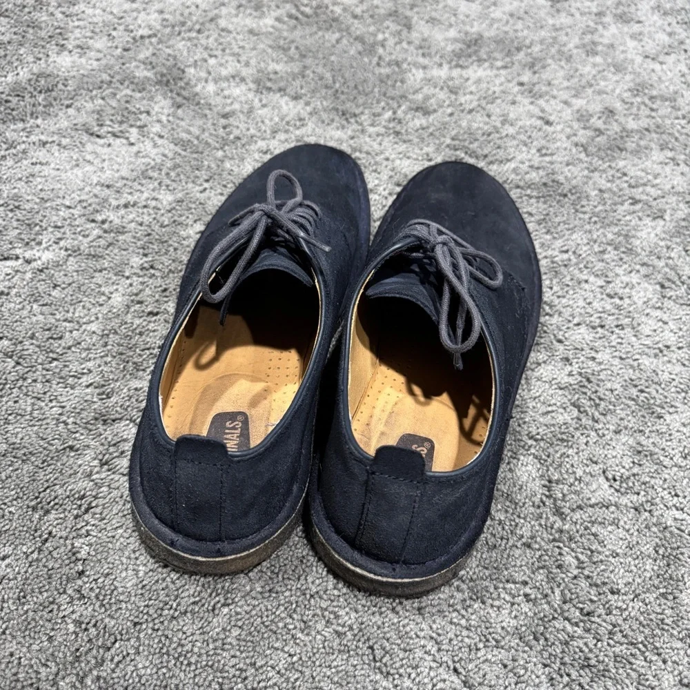 Clarks step out